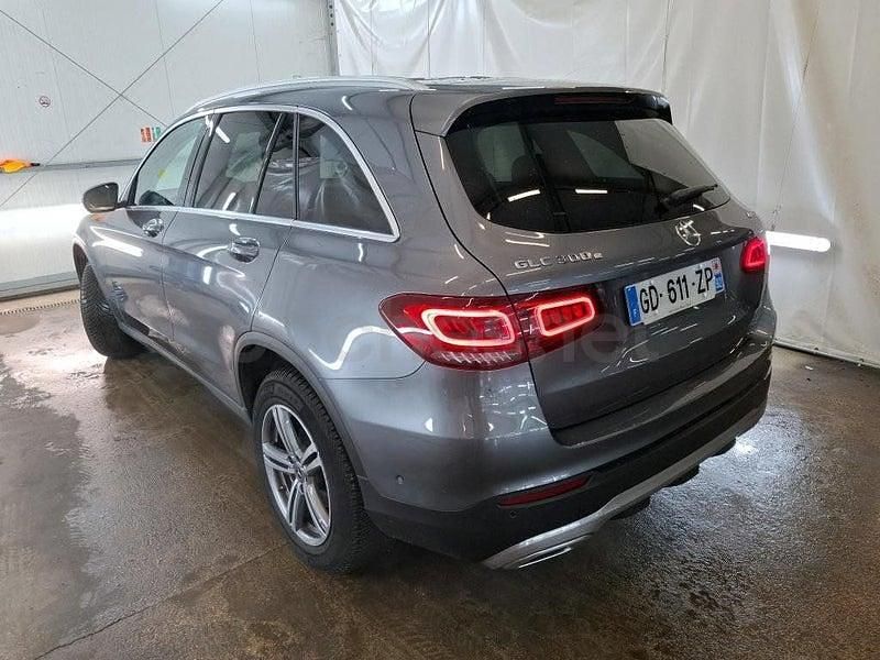 Usado Mercedes GLC300e 320 CV (235 kW) 2022 Gris / plata SUV