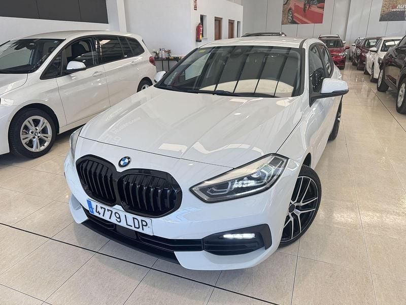 Blanco Usado 2020 BMW 118 Sport Line Utilitario | 20.899 € (Precio justo) - Imagen 1/4