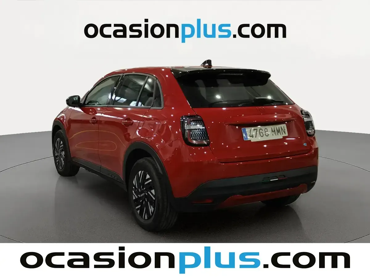 Usado Fiat 600 Red 114 kW (156 CV) 2023 Rojo SUV