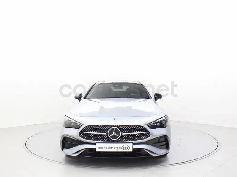 Usado Mercedes CLE220 197 CV (144 kW) 2025 Gris / plata Coupe
