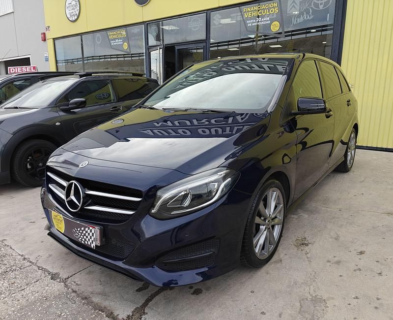 Azul Usado 2018 Mercedes B180 Monovolumen | 18.500 € (Buen precio) - Imagen 1/4