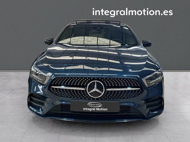 Usado Mercedes A200 150 CV (110 kW) 2022 Azul Berlina