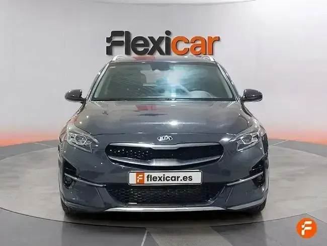 Usado Kia XCeed 136 CV (100 kW) 2021 Gris SUV