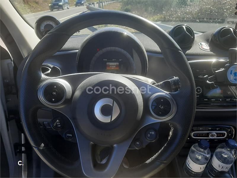 Usado Smart ForFour Passion 90 CV (66 kW) 2018 Blanco Utilitario