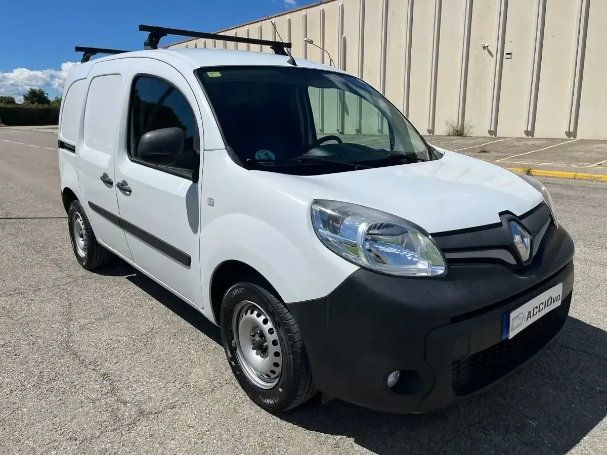 Usado Renault Kangoo 95 CV (69 kW) 2020 Blanco Monovolumen