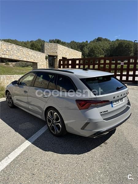 Käytetty Skoda Octavia RS 200 HP (147 kW) 2021 Harmaa Farmari