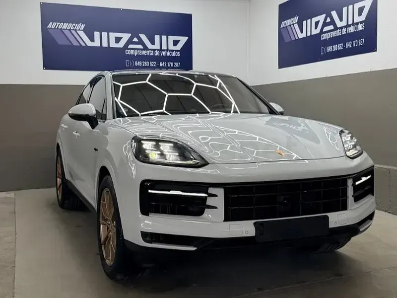 Usado Porsche Cayenne 470 CV (345 kW) 2024 Blanco SUV