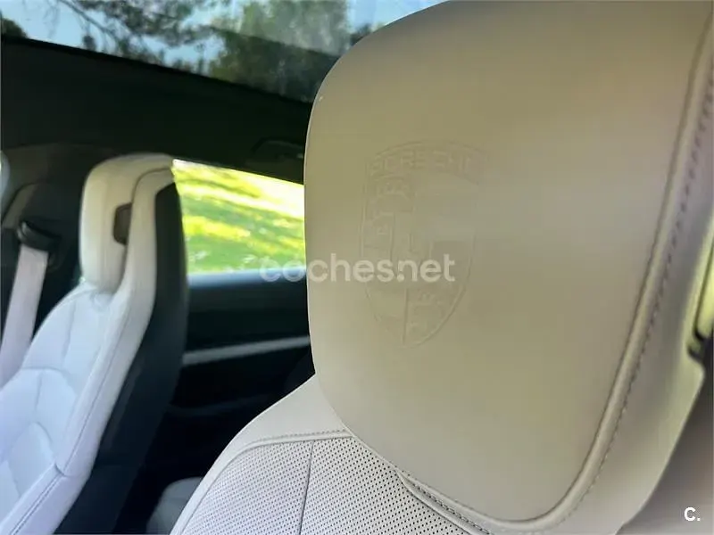 Usado Porsche Taycan Cross Turismo 319 kW (435 CV) 2022 Eléctrico Familiar