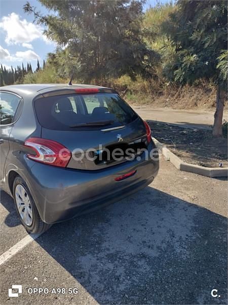 Usado Peugeot 208 Active 82 CV (60 kW) 2014 Gris / plata Utilitario