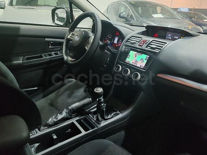 Usado Subaru XV Sport 147 CV (108 kW) 2014 Gris / plata SUV