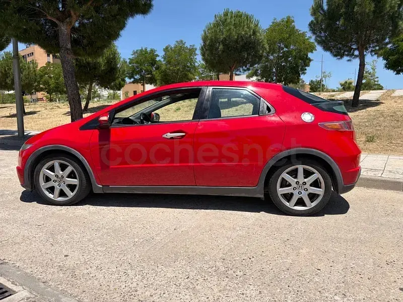 Usado Honda Civic Sport 140 CV (102 kW) 2006 Rojo Berlina