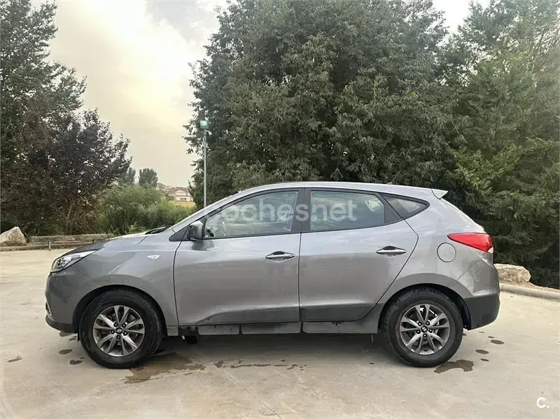 Usado Hyundai ix35 115 CV (84 kW) 2015 Gris / plata SUV
