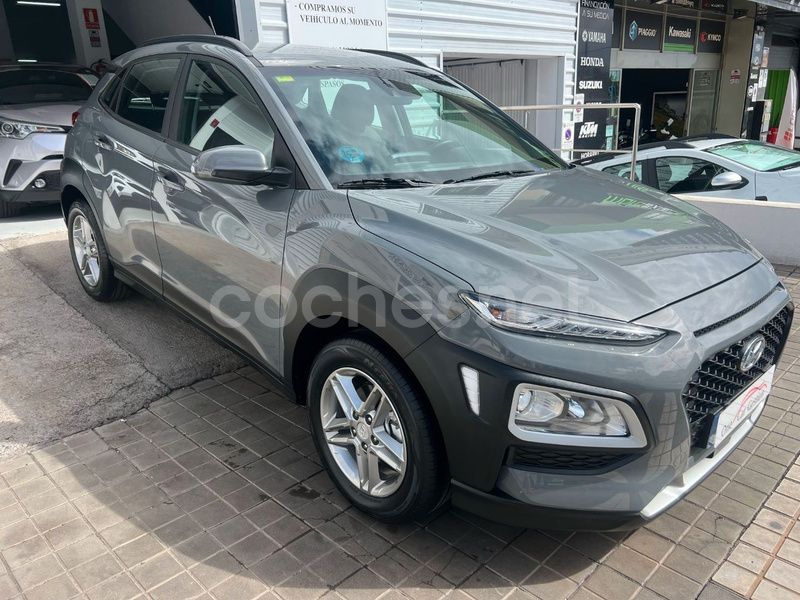 Usado Hyundai Kona 120 CV (88 kW) 2020 Gris / plata SUV