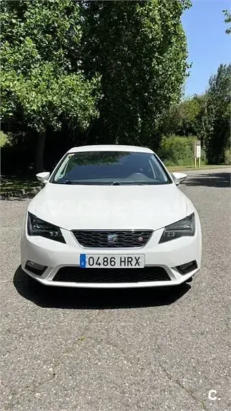 Usado Seat Leon Style 105 CV (77 kW) 2013 Blanco Berlina