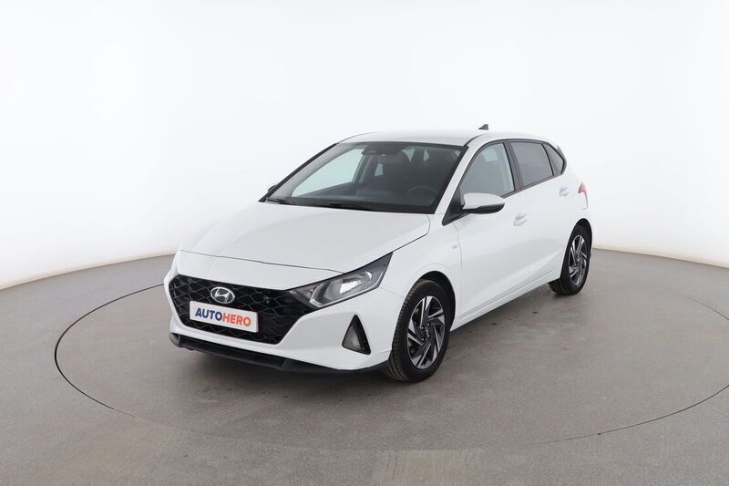Blanco Usado 2021 Hyundai i20 Utilitario | 15.199 € (Un poco caro) - Imagen 1/4