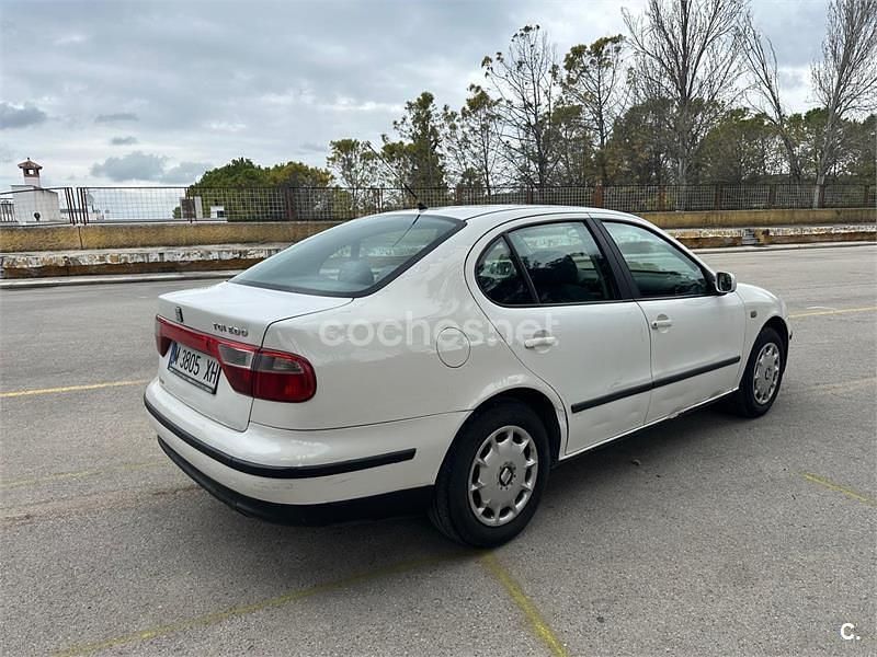 Usado Seat Toledo Stella 100 CV (73 kW) 1999 Blanco Berlina