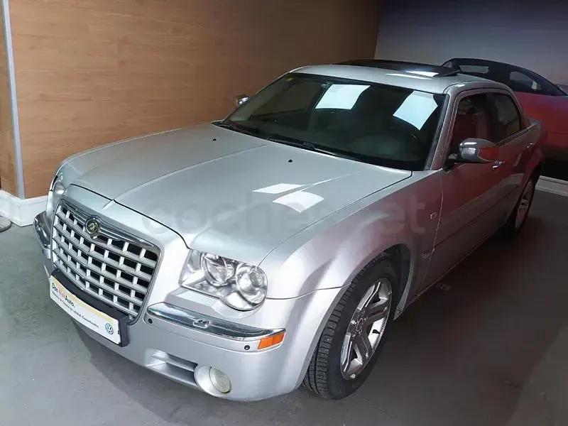 Usado Chrysler 300C 193 CV (141 kW) 2005 Gris / plata Berlina