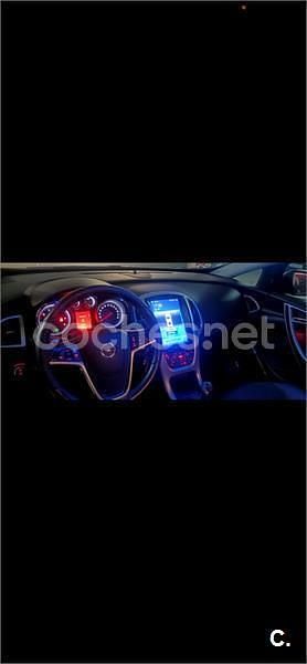 Usado Opel Astra GTC Sportive 165 CV (121 kW) 2012 Negro Berlina