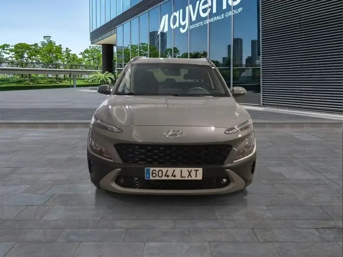 Usado Hyundai Kona 141 CV (103 kW) 2022 Gris SUV