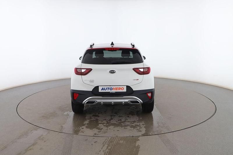 Usado Kia Stonic GT-Line 120 CV (88 kW) 2021 Blanco SUV