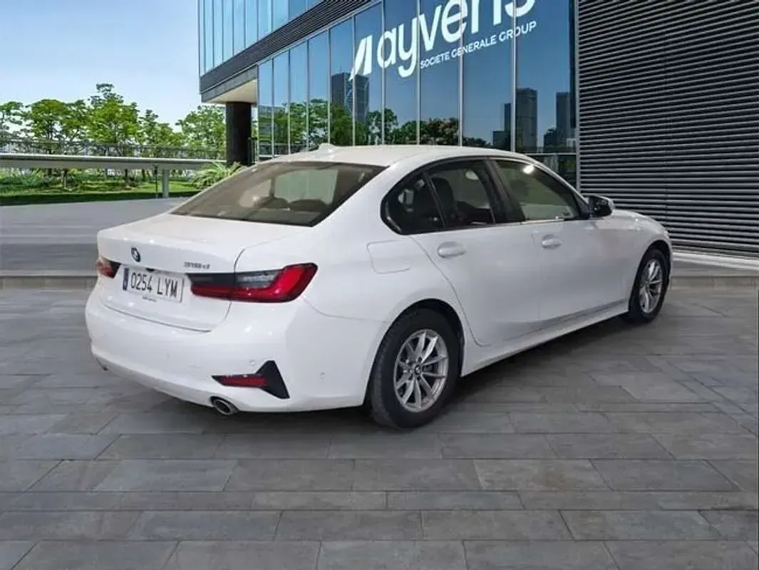Usado BMW 318 150 CV (110 kW) 2022 Blanco Berlina