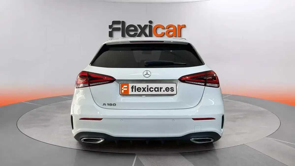 Usado Mercedes A180 136 CV (100 kW) 2022 Blanco Berlina