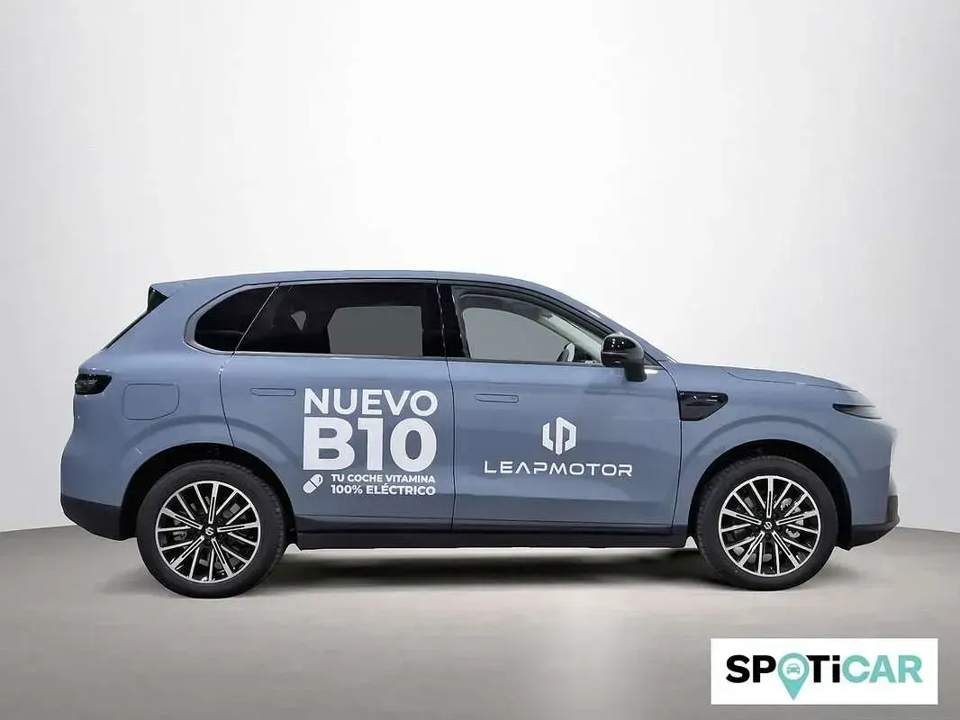 Usado Leapmotor B10 160 kW (218 CV) 2025 Azul SUV
