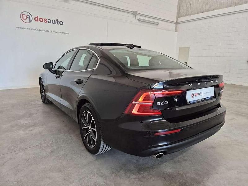 Usado Volvo S60 Momentum 197 CV (144 kW) 2021 Negro Berlina