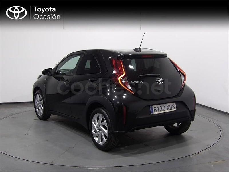 Usado Toyota Aygo X Play 72 CV (52 kW) 2025 Negro SUV
