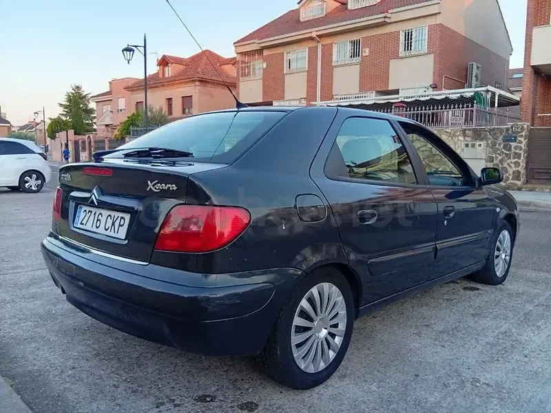 Usado Citroën Xsara 110 CV (80 kW) 2003 Negro Berlina
