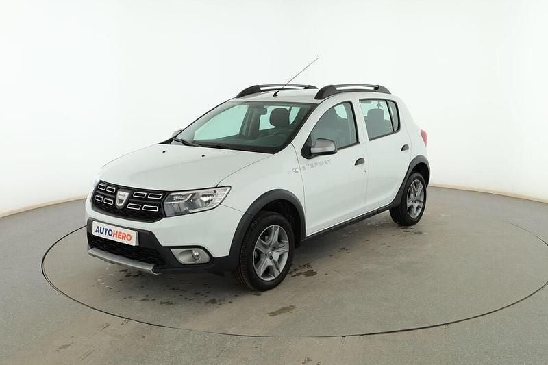 Usado Dacia Sandero Essentiel 90 CV (66 kW) 2020 Blanco Utilitario
