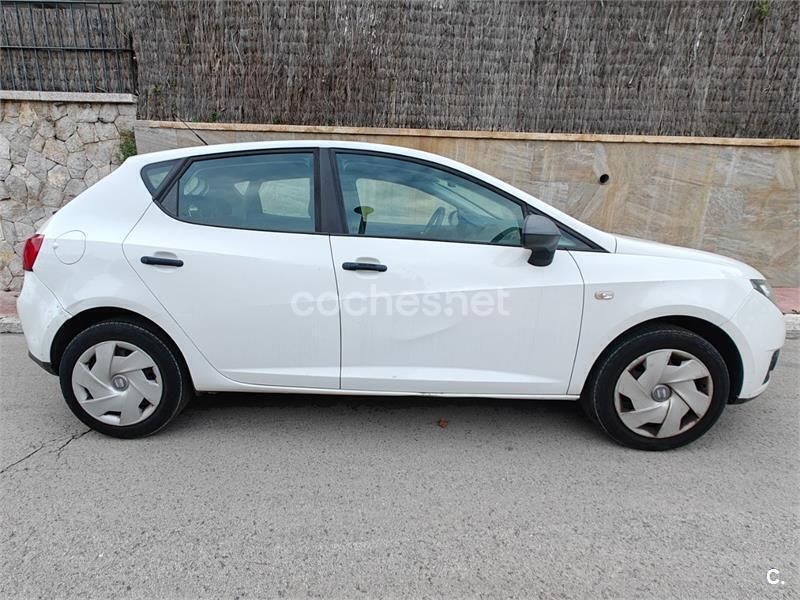 Blanco Usado 2011 Seat Ibiza Reference Berlina | 6000 € (Precio justo) - Imagen 1/4
