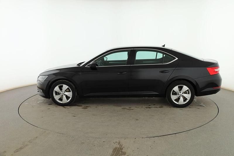 Usado Skoda Superb Ambition 150 HP (110 kW) 2017 Preto Sedan