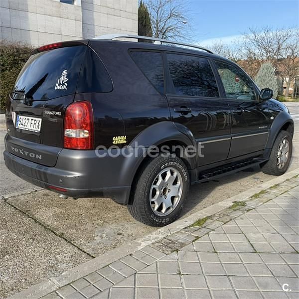 Usado Ssangyong (KGM) Rexton II Limited 165 CV (121 kW) 2007 Granate SUV