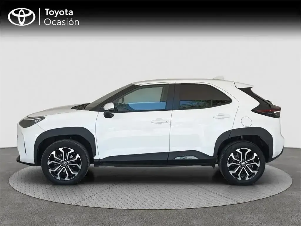 Usado Toyota Yaris Cross Active 116 CV (85 kW) 2022 Blanco SUV