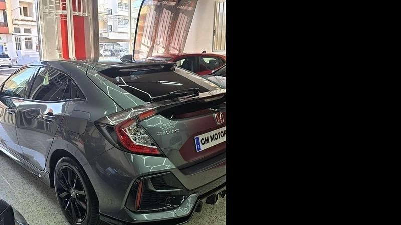 Usado Honda Civic Sport Plus 182 CV (133 kW) 2021 Gris Utilitario