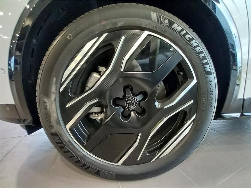 Usado Peugeot e-3008 GTi 157 kW (214 CV) 2024 Blanco SUV