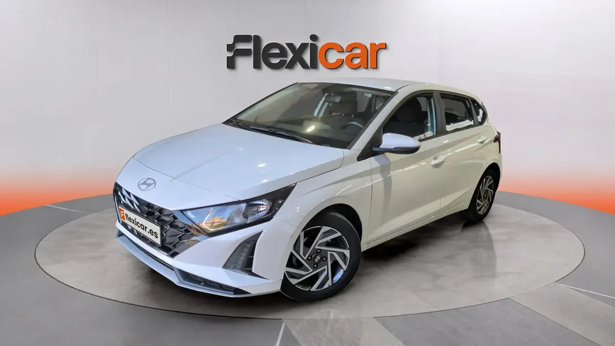 Usado Hyundai i20 101 CV (74 kW) 2024 Blanco Utilitario
