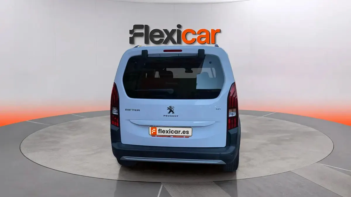 Usado Peugeot Rifter GTi 102 CV (75 kW) 2023 Negro Monovolumen