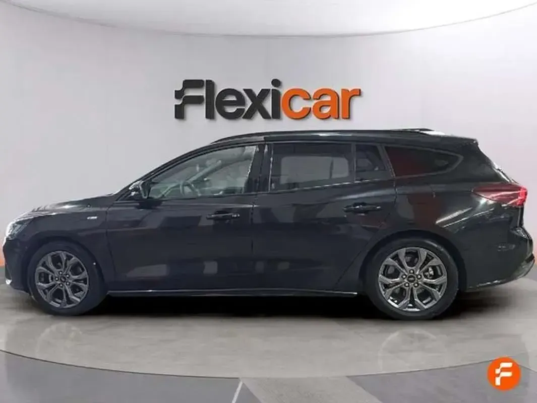 Usado Ford Focus ST-Line 155 CV (114 kW) 2024 Negro Familiar