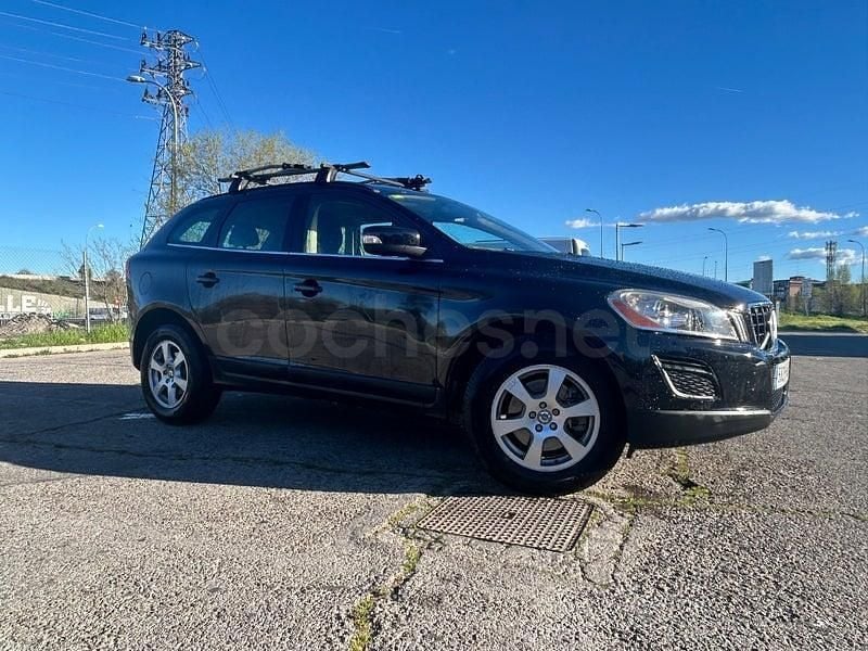 Usado Volvo XC60 Momentum 136 CV (100 kW) 2012 Negro SUV