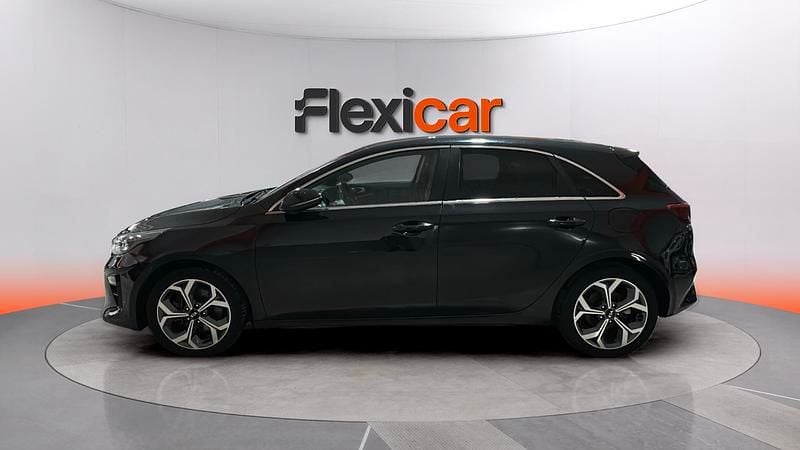 Usado Kia Ceed 136 CV (100 kW) 2021 Azul Utilitario