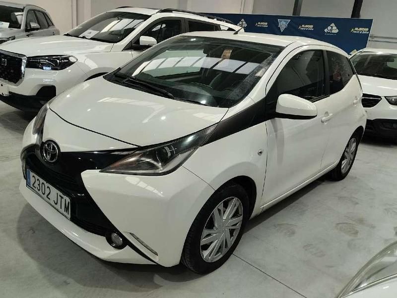 Blanco Usado 2016 Toyota Aygo City Utilitario | 8900 € (Buen precio) - Imagen 1/4