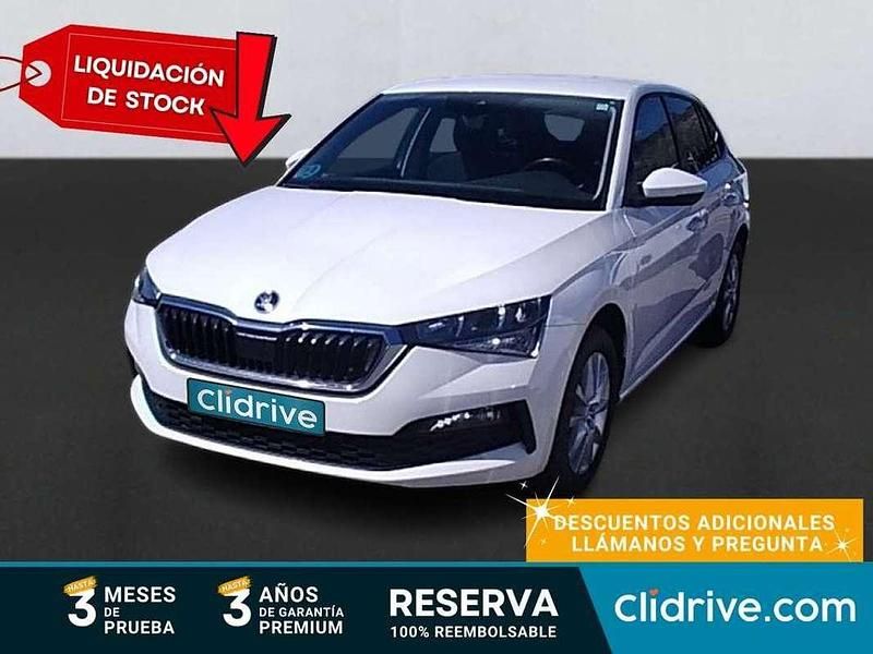 Usado Skoda Scala Ambition 116 CV (85 kW) 2022 Blanco Utilitario