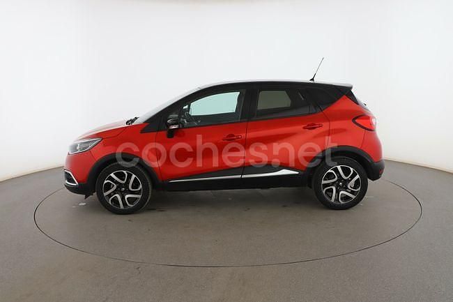 Usado Renault Captur XMOD 121 CV (88 kW) 2016 Rojo SUV