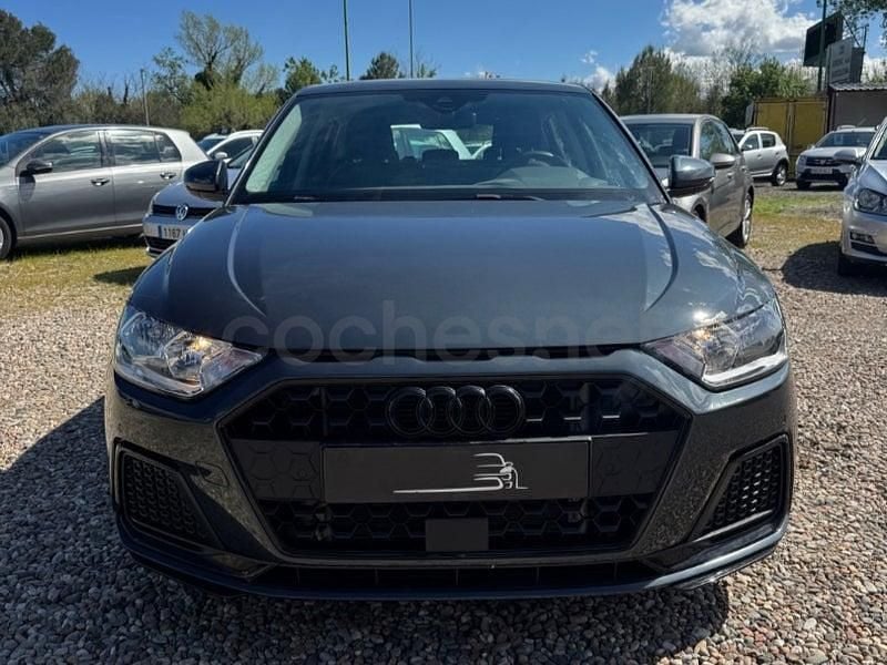 Usado Audi A1 Sportback 95 CV (69 kW) 2022 Gris / plata Utilitario