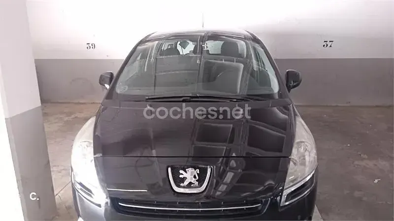 Usado Peugeot 5008 Active 150 CV (110 kW) 2011 Negro Monovolumen