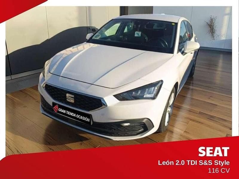 Usado Seat Leon Style 116 CV (85 kW) 2021 Blanco Utilitario