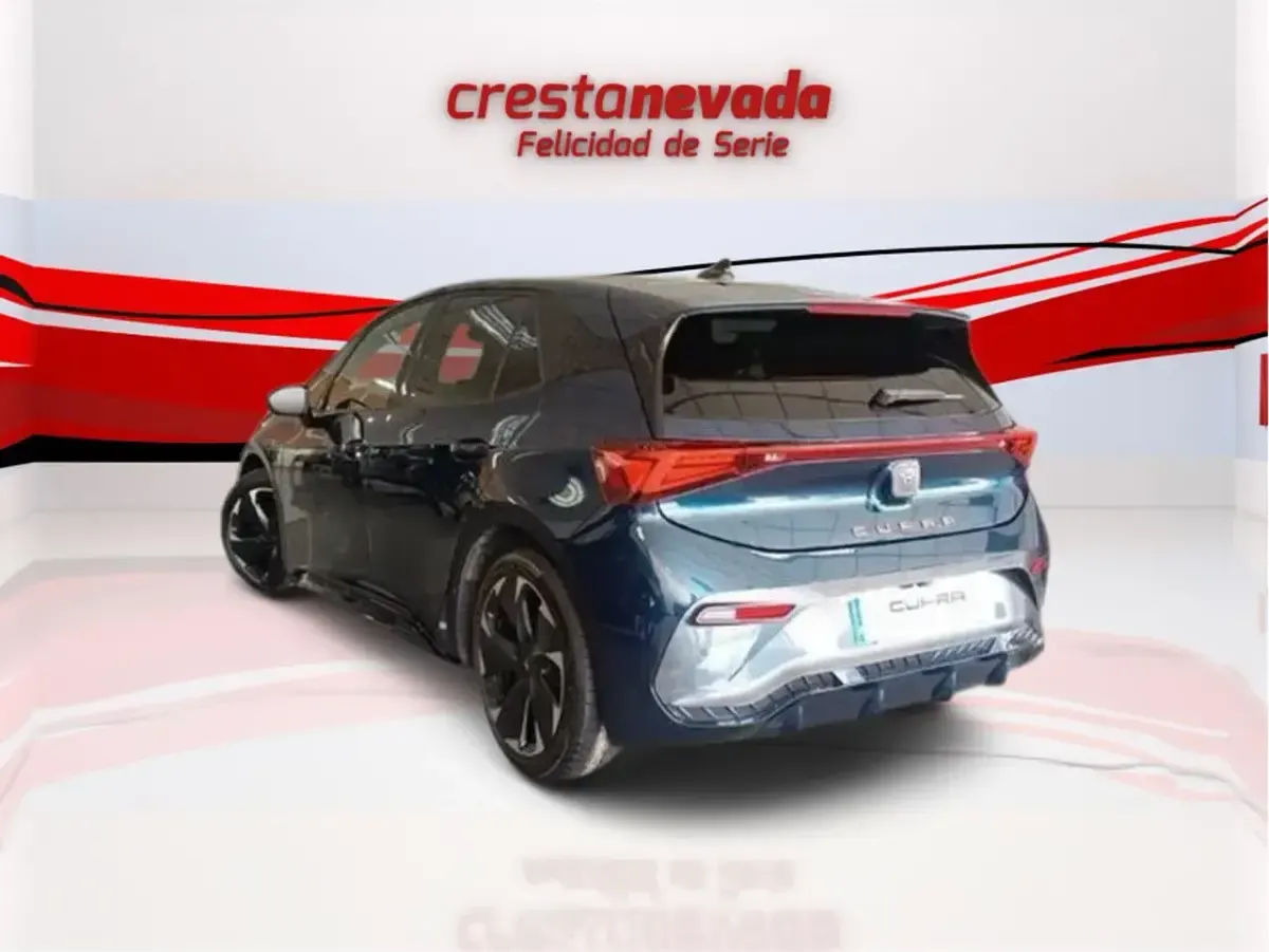Usado Cupra Born e-Boost 169 kW (231 CV) 2024 Azul Utilitario