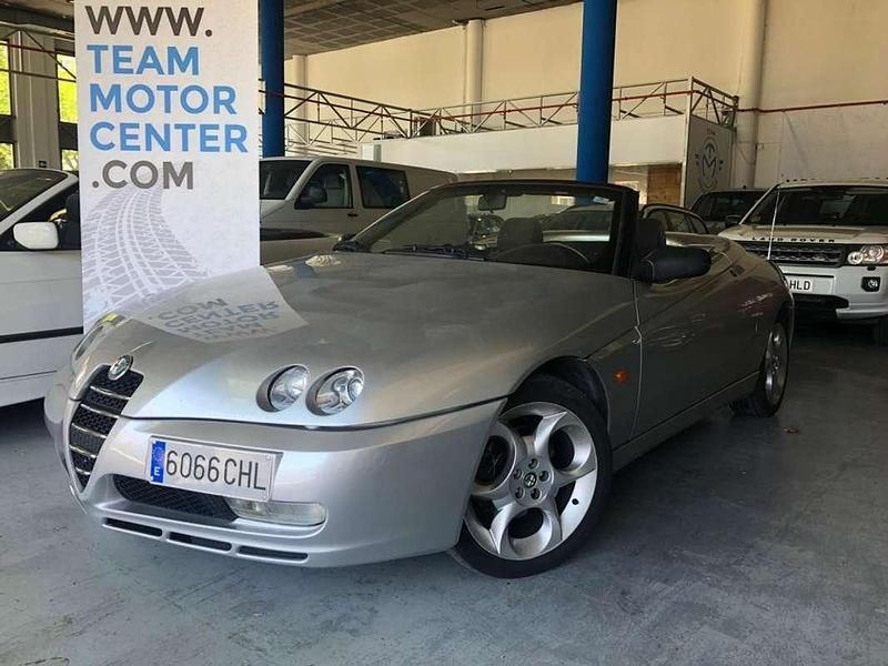 Usado Alfa Romeo Spider 165 CV (121 kW) 2003 Plateado Descapotable